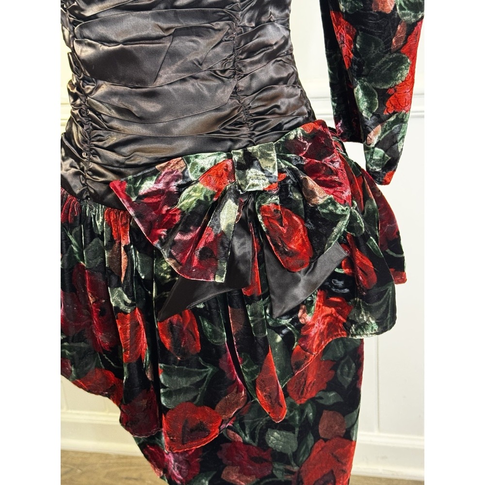 Vintage 1980s Party Dress M Black Red Velvet Floral Glam USA Puff Sleeve Bow - Picture 13 of 16